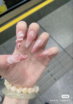 Aesthetic Stilletos Nails, Large Nails Design, 3d Snake Nails, Asian Style Nails, Snake Nails, Dragon Nails, Fake Nails Designs, Asian Nails, Hello Nails