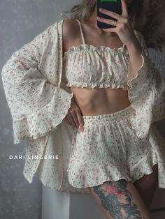 Instagram: @darilingerie домашняя пижама фото шорты халат кимоно девушка в пижаме фотосессия пошив на заказ нижнее белье топ бандо Pajama Ideas For Women, Diy Pjs, Sleepwear Aesthetic, Cute Pijamas, Home Clothes Women, Pijamas Women, Pajama Fashion, Sleepwear Fashion, Cute Sleepwear