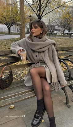 Stile Blair Waldorf, Adrette Outfits, Cute Thanksgiving Outfits, Style Parisienne, Fest Outfits, Estilo Indie, Skandinavian Fashion, Chique Outfits, Autumn Fits