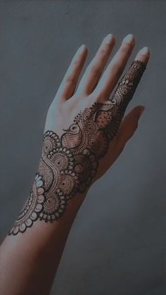 Fashion: #fashion, #style, #outfitinspiration, #beauty Simple Mehndi Full Hand, Arabic Mehendi Designs For Hands Unique Beautiful, Arabic Mehendi Designs For Hands, Simple Hand Mehndi Designs, Mehendi Minimal, Mehndi 2024, Mehndi Designs Unique, Mehendi Designs For Hands, New York Images