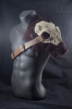 I could make one with a dagos skull Costume Viking, Costume Armour, Viking Costume, Apocalyptic Fashion, Fantasy Costumes