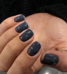 Dressy Sandals Outfit, Best Winter Nail Colors, Japanese Beauty Products, Winter Nail Colors, Jewelry Japanese, Beauty And Cosmetics, Korean Beauty Products, Fashion Japanese, Minimal Nails