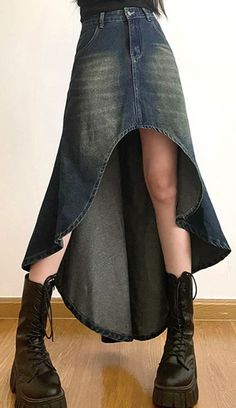 Patchwork Denim Skirt, Distressed Denim Skirt, Denim Chic, Denim Skirt Women, Neue Outfits, Long Skirts For Women, Style Maxi Dress, Types Of Skirts, Street Styles