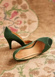 Marvelous Sezane Lookbook, Green Shoes, Shoe Closet, Badgley Mischka