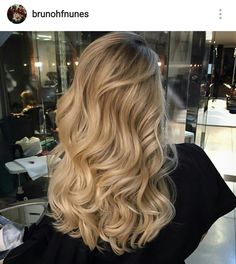 Grad Hair, Growing Out Hair, Girl Therapy, Summer Blonde Hair, Hairstyle Inspiration, Blonde Hair Inspiration, Party Hair, Voluminous Hair, Hair Inspo Color