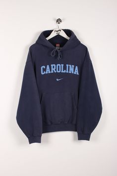 Navy Clothes Aesthetic, Christmas Wishlist Ideas Clothes, Nike Sweatshirts Aesthetic, Navy Crew Neck Hoodie For College, Christmas List Ideas Clothes, Nike Hoodie Aesthetic, Navy Blue Nike Sweatshirt, Jersey Shirt Outfit, Vintage Hoodies Aesthetic