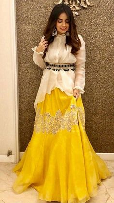 Barbie Gowns For Women Indian, Everyday College Outfits Indian, Outfit For Sangeet Function, Sharara Black, Shadi Ideas, Lehenga Hairstyles, Cloth Ideas, Combination Dresses