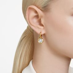 Dextera drop earrings, Round cut, White, Gold-tone plated | Swarovski Finnish Jewelry, Gold Color Ring, White Crystals, White Gold Earrings, Stone Gold, Swarovski Earrings, Swarovski Jewelry, Single Earring, Gold Plated Earrings