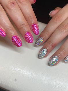 Disco ball encapsulated glitter nail art inspo Pink Disco Ball Nails, Disco Manicure, Pink Disco Nails, Disco Ball Nail Art, Disco Nails 70s, Glasto Nails, Mirrorball Nails, Disco Nail Art, Disco Cowgirl Nails