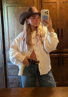 Concert Outfit Winter, Tuck Everlasting, Share Icon, Nashville Outfits, The Titanic, Western Outfits Women, Country Concert Outfit, Different Countries, Photos Of Women