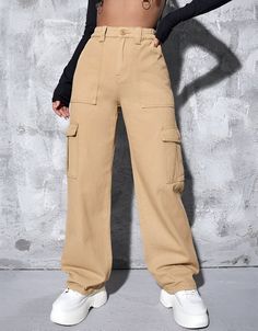 One of Oprah's Favorite Pants This item is taking TikTok by storm and has gone viral! Feeling confident has never been easier in these cargo Pants These stylish and distinguishable cargo pants are crafted with stretchy and breathable material to ensure you won't overheat. Large cargo pockets make it easy to carry all your essentials, perfect for festivals, holidays, and even hot days out. CAPTURE YOUR INNER STYLIST No matter the occasion, these curve hugging cargo jeans are an absolute go-to. Th Cargo Pants Sale, Straight Leg Cargo Pants, 2000s Fashion Trends, Warm Pants, Moda Jeans, Style Cargo, Comfy Pants, Mens Dress Pants, Cute Crop Tops