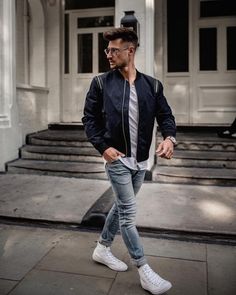 38 Best Photography Pose For Man - Fashion Hombre Walking Poses, Men Fashion Photoshoot, Mens Photoshoot Poses, Male Models Poses, Portrait Photography Men, Men Photoshoot, Man Photography, Men Photography, Standing Poses