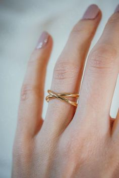 No Stone Gold Ring, Gold Rings Design For Female, Solid Gold Rings Unique, Infinity Gold Ring, Gold Bypass Ring With Modern Twist, Gold Wide Band Ring With Modern Twist, Modern Twist Wide Band Rings As A Gift, Gold Double Band Rings With Modern Twist, Modern Twist Wide Band Jewelry Gift