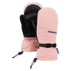 13 Essentials You Need to Pack for a Ski Trip - The Globetrotting Teacher Women Snowboarding, Kids Snowboarding, Peach Echo, Burton Women, Snowboarding Accessories, Snowboarding Women, Snowboarding Men, Burton Snowboards