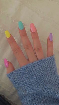 Spring Nails Designs 2023, Pastel Color Nails, Sns Nails Colors, Multicolored Nails, Witchy Nails, Punk Nails, Cute Gel Nails, Rainbow Nails, Pastel Nails