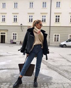 ☁ Vinter Mode Outfits, Dr Martens Outfit, Converse Outfits, Winter Leggings, Fashion Blogger Style, Cute Winter Outfits, Fur Fashion, Casual Winter Outfits