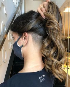 Womens Undercut Long Hair Side Shave, Shaved Nape Long Hair, Under Shave Long Hair, Faded Undercut Women Long Hair, Undercut Long Hair Female Undercut Long Hair, Shaved Bottom Hair Undercut, Nape Undercut Women, Long Undercut Women, Womens Shaved Undercut