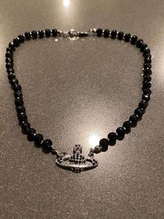 Pearl Vivienne Westwood, Vivienne Westwood Pearl Necklace, Vivienne Westwood Necklace, Westwood Necklace, Edgy Jewelry, Black Pearl Necklace, Mia 3, Jewelry Accessories Ideas