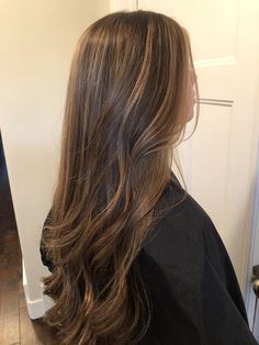 Hair Color Transformation, Light Brunette Hair, Winter Hair Color Ideas, Rambut Brunette, Brunette Hair With Highlights, Brown Hair With Blonde Highlights, Brunette Balayage Hair