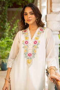 Ivory kurta with thread embroidered floral patterns. Comes with matching palazzo and dupatta. - Aza Fashions Kurta Palazzo Set, Women Kurta, Palazzo Set, Straight Kurta, Floral Patterns, Set For Women, Aza Fashion, Three Quarter, Floral Pattern