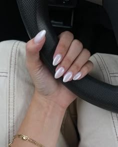 White Chrome Nails, Milky Nails, Pearl Nails, White Nail, Neutral Nails, Girls Nails, Prom Nails, Chic Nails