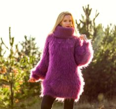 Fuzzy Sweater Outfit, Mohair Sweaters, Fuzzy Mohair Sweater, Ski Vintage, Pull Mohair, Fluffy Sweater, Purple Design, Thick Sweaters, Fuzzy Sweater