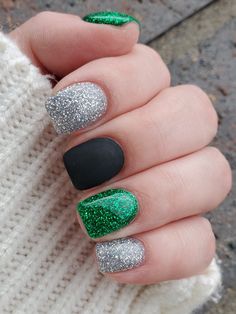 Green Glitter Dip Powder Nails, Black Silver Green Nails, Green Silver Black Nails, Black And Green Sparkle Nails, Green White And Black Nails, Green Dip Nails Ideas, Green Glitter Nails Short, Black Nails With Green Glitter, Green Glitter Nail Designs