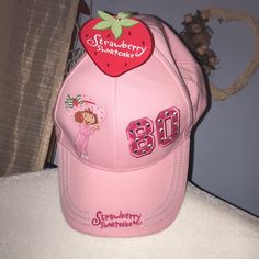 Girls 53cm Vintage New With Tag. Could Fit Women’s Head Sizing. My Head Is About 22inches (56cm) Pink Strawberry Shortcake, Zoe Core, Strawberry Shortcake Birthday, Doodles Drawings, Pink Strawberry, Cute Doodles Drawings, Fire Fits, Red Hats, Cute Doodles