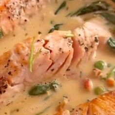 Salmon With Spinach, Thickened Cream, Creamy Salmon, Healthy Low Calorie Meals, Easy Salmon Recipes, Salt Flakes, Sun Dried Tomatoes