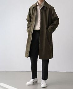 Minimal Style Men, Japanese Mens Fashion, Minimalist Fashion Men, Track Pants Mens, Vintage Man, Day Outfits