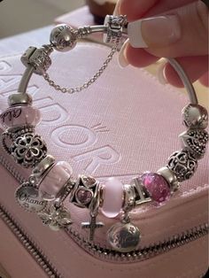 Pandora Bracelet Charms Ideas Style, Pink Girly Things Accessories, Girly Items, Xoxo Jewelry, Girly Bracelets, Pandora Bracelet Designs, Dope Jewelry Accessories, Pandora Jewelry Charms