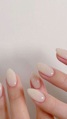 Milky Nails, Blush Nails, Soft Nails, Nails Polish, Almond Shaped, Neutral Nails, Minimalist Nails