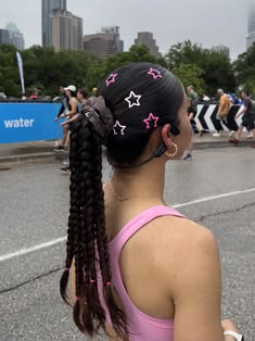 Half Marathon Hair, Running Hairstyle, Band Camp Hairstyles, Bandana Braid Hairstyles, Running Hairstyles For Long Hair, Marathon Hairstyles, Race Day Hairstyles Running, Pride Hairstyles, Marathon Hair