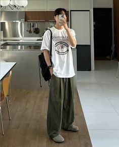 Summer Streetwear Men, Korean Street Fashion Men, Transitional Fashion, 일본 패션, Mens Casual Dress Outfits, Men Stylish Dress, Summer Streetwear, Guys Clothing Styles