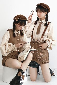 Brown Detective Goose Rivet Buttons Ouji Lolita Shorts – LolitaInside Cute Detective Outfits, Female Fall Outfits, Detective Outfit Female, Detective Pose, Cute Brown Outfits, Detective Aesthetic Outfit, Detective Oc, Adventurer Outfit, Explorer Outfit