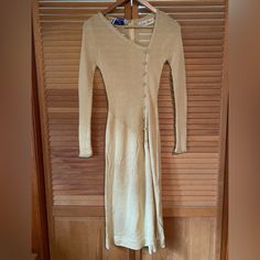 Stunning Vintage Knit Dress. Has Aprox An Inch Of Stretch In Fabric. Very On Trend With Celebs And Stylists Including Kardashians, Beyonc, Rihanna Excellent Condition. Vogue Midi Sweater Dress, Yellow Knit, Sweater Dress Midi, Bodycon Midi, Size 6 Dress, Vintage Knitting, Gold Yellow, Rihanna, Knit Dress