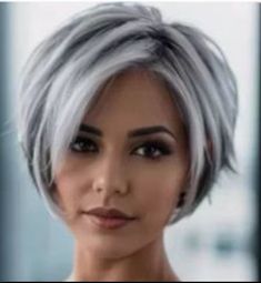 Blonde Bobs With Fringe, Contrasting Hair Color, Grey Hair Color Short, Silver Grey Bob Hairstyles, Silver Hair Bob Haircut, Black And Grey Hair Short, Short Grey Hair Styles, Gray Hair Bob, 2024 Short Hair Trends For Women