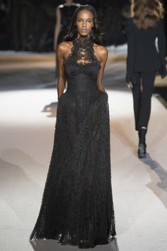 Ermanno Scervino Fall 2016 Ready-to-Wear Fashion Show Collection: See the complete Ermanno Scervino Fall 2016 Ready-to-Wear collection. Look 32 Etro Resort, 2016 Runway, 2013 Fashion, Gown Black, Black Luxury, Narciso Rodriguez, Ermanno Scervino, Design Luxury, Gorgeous Gowns