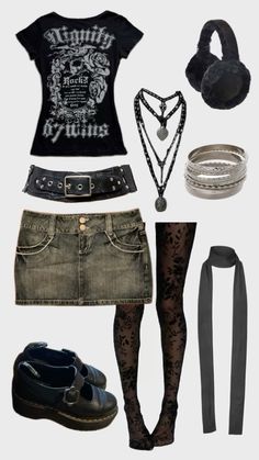 #fashion #grungeoutfit #grunge #y2k #outfits Grunge Outfits