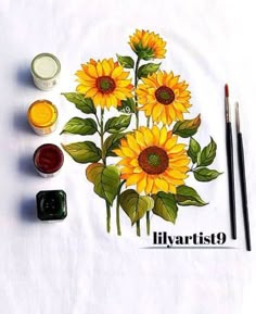 Bunch of sunflower painting on clothes Fabric painting , tutorial on YouTube Hand Painted Sunflower, Cloth Sunflowers Diy, Sun Flower Fabric Painting, Hand Painted Sunflowers On Fabric, Flower Painting Sunflower, Painting In Clothes Fabrics, Flower Painting On Clothes, Sunflower Drawing Painting