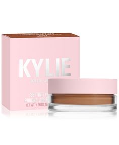 Kylie Cosmetics Setting Powder Pink Setting Powder, Jenner Makeup, Makeup Setting Powder, Kylie Jenner Makeup, Silky Skin, Gothic Makeup, Makeup Reviews, Makeup Set, Kylie Cosmetics