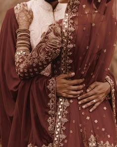 Wedding Photography Bridal Party, Wedding Posing, Indian Wedding Photography Couples, Saree Bollywood