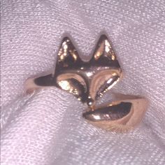 Adorable Dainty Adjustable Fox Ring! Super Cute! Gold, Silver & Rose Gold Available. This Ring Is Sooooo Super Cute! Ring Is Adjustable So There’s Just One Size. Please Specify Color You’d Like When Ordering. Price Is For One Ring Unless You Want To Bundle & Save! Perfect Christmas Gift Bcuz You Know It Will Fit! Fox Ring, Cute Ring, Rings Gold, One Ring, Rose Gold Color, You Know It, Silver Rose Gold, Perfect Christmas Gifts, Womens Jewelry Rings