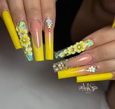 Buchona Nails, Nail Yellow, Yellow Purse, Fancy Nails Designs, Nail Design Inspiration, Dope Nail Designs, Wedding Nails Design, Uñas Acrilicas, Yellow Nails