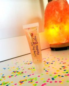 Handmade & infused with natural oils. Gloss goes on sheer or shiny with a hint of sparkle and loads of flavor. Natural, safe and fun for all ages. Each gloss is equipped to moisturize and make your lips kissable & soft 15.oz Tubes Novelty Lamp