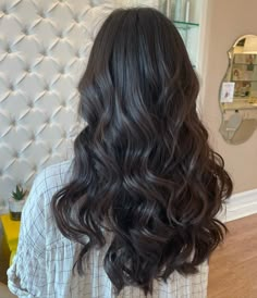 Curled Prom Hair, Simpul Dasi, Blowout Curls, Loose Curls Hairstyles, Shag Cut, Long Shag, Simple Prom Hair, Curls For Long Hair, Blow Dry Hair