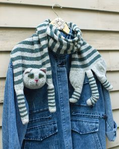 Cat Scarf Pattern Free, Cat With Scarf, Cat Scarf Mens, Animal Scarves, Holy Guacamole, Cat Scarf, Scarf Wool, Wool Scarf, Tabby Cat