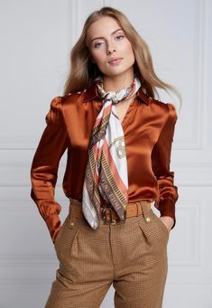 #BEAUTY, #RELATIONSHIPS #Fashion #Animals #Outfits #Winter Outfits #Animals Silk Scarf Outfit Classy, Fendi Scarf, Tie A Scarf, Holland Cooper, Silk Scarf Style, Silk Neck Scarf, Outfit Classy