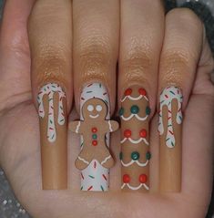 Christmas Nails Gingerbread House, Christmas In July Nail Designs, Christmas Nails Gift Wrap, Gingerbread House Nail Designs, November Acrylic Nail Ideas, Different Christmas Nails, Christmas Nails Gingerbread Man Pink, Gingerbread Nails Simple, Cookie Nails Design