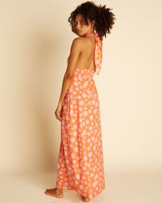 Women's Wrangler x Billabong Hung Up Maxi Dress Features: Ready to wow at the next picnic or happy hour? The Wrangler collection Hung Up maxi dress serves us country-retro meets coastal cool, with a bold floral print, a halter neckline, and Fit-and-Flare shaping. Plus, it's made with eco-conscious linen fabric that keeps it feeling lightweight and comfortable. The Billabong X Wrangler collection invites you on a ride where two celebrated brands weave their stories together and take a journey tow Bold Floral Print, Western Women, Reversible Bikinis, Hung Up, Women Maxi, Beach Girl, Favorite Dress, Womens Maxi Dresses, Billabong